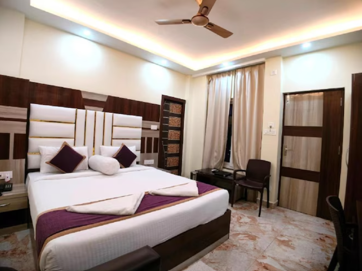 Queen Room with Pool View