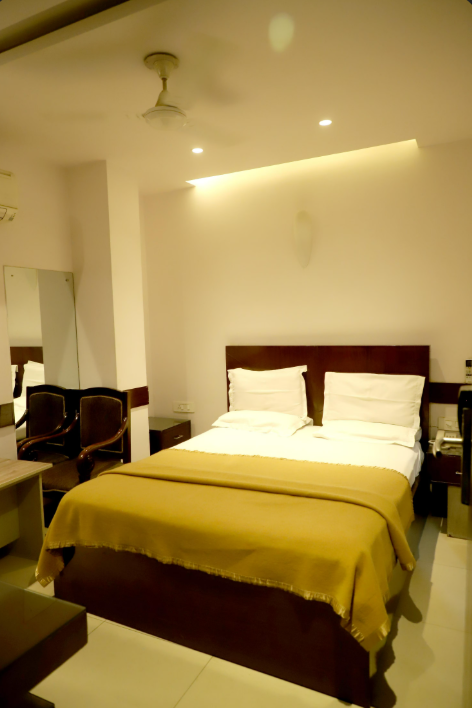 Premium Twin Room with Kitchenette