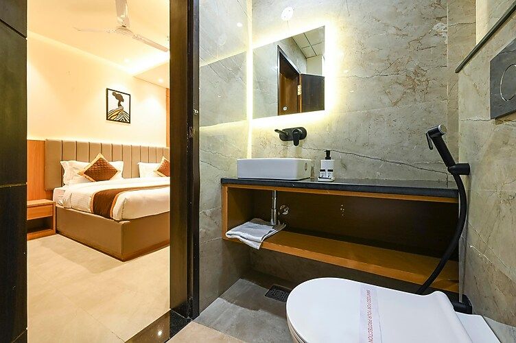 Standard King Bed Room