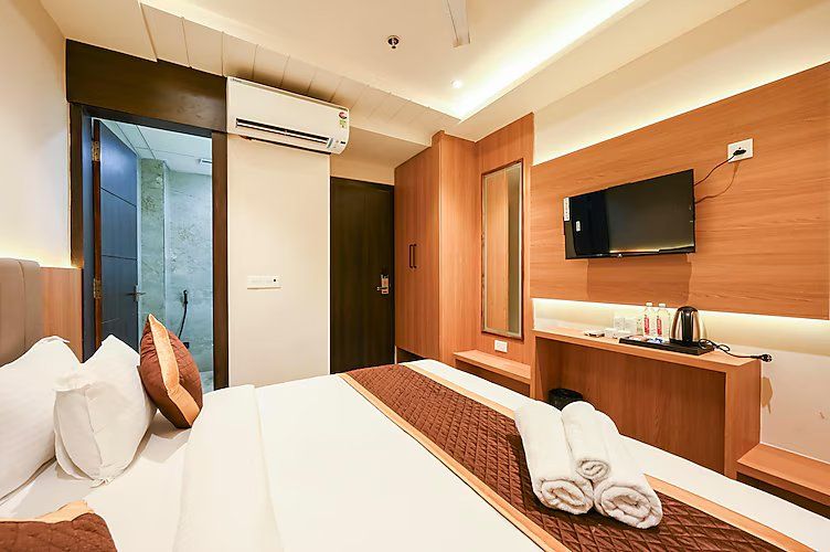 Deluxe Air Conditioned Room