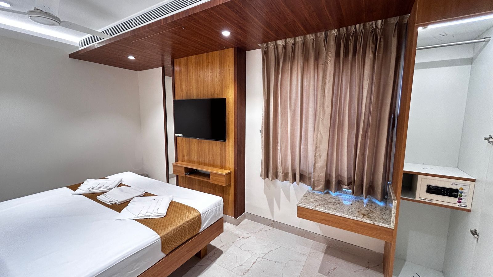 The Paradise Platinum Premium Double 5