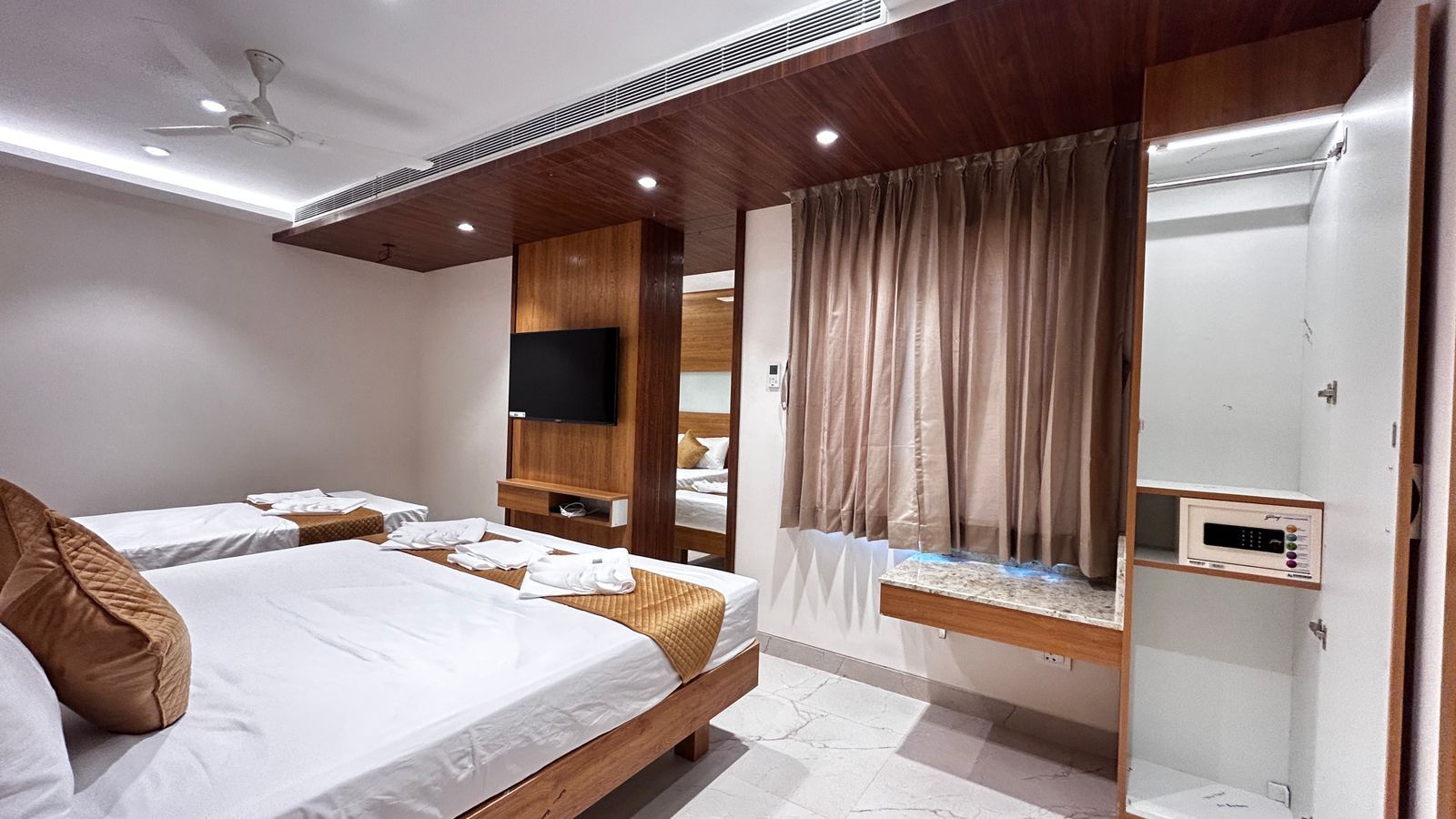 The Paradise Platinum Premium Double