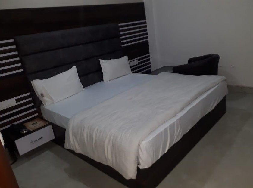 Hotel The Palm Deluxe AC Room 5