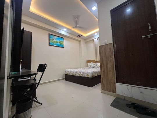 HOTEL CG PLAZA Standard Non Ac Room 2