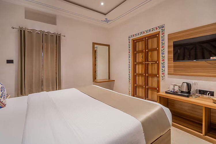 Amoraya Udaipur Maharaja Junior Suite