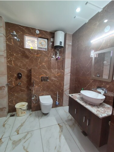 Serene Vista Dharamshala Deluxe Balcony Room 4