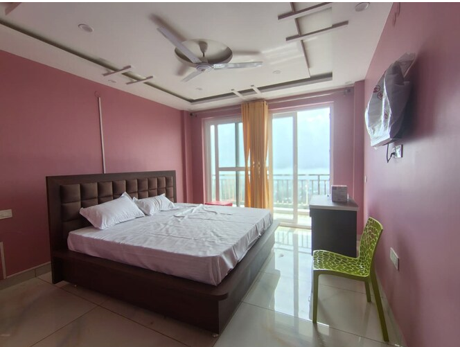 Executive Balcony Room