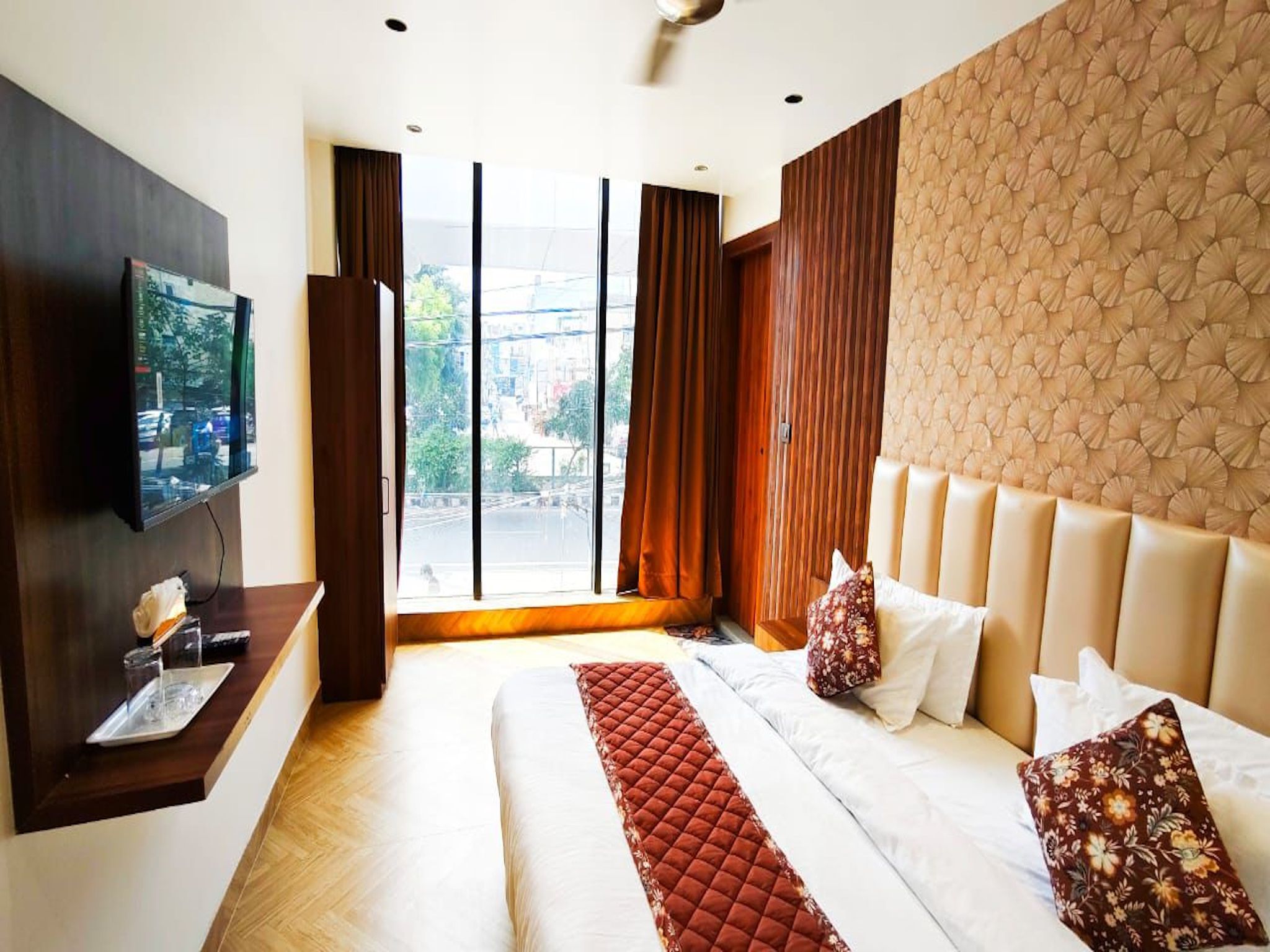 Suite Room 