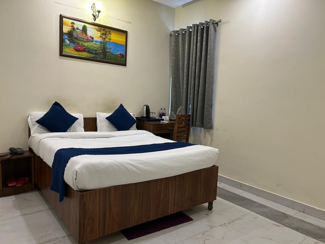 Day Use Room for 6 Hours, From 12 PM to 7 PM