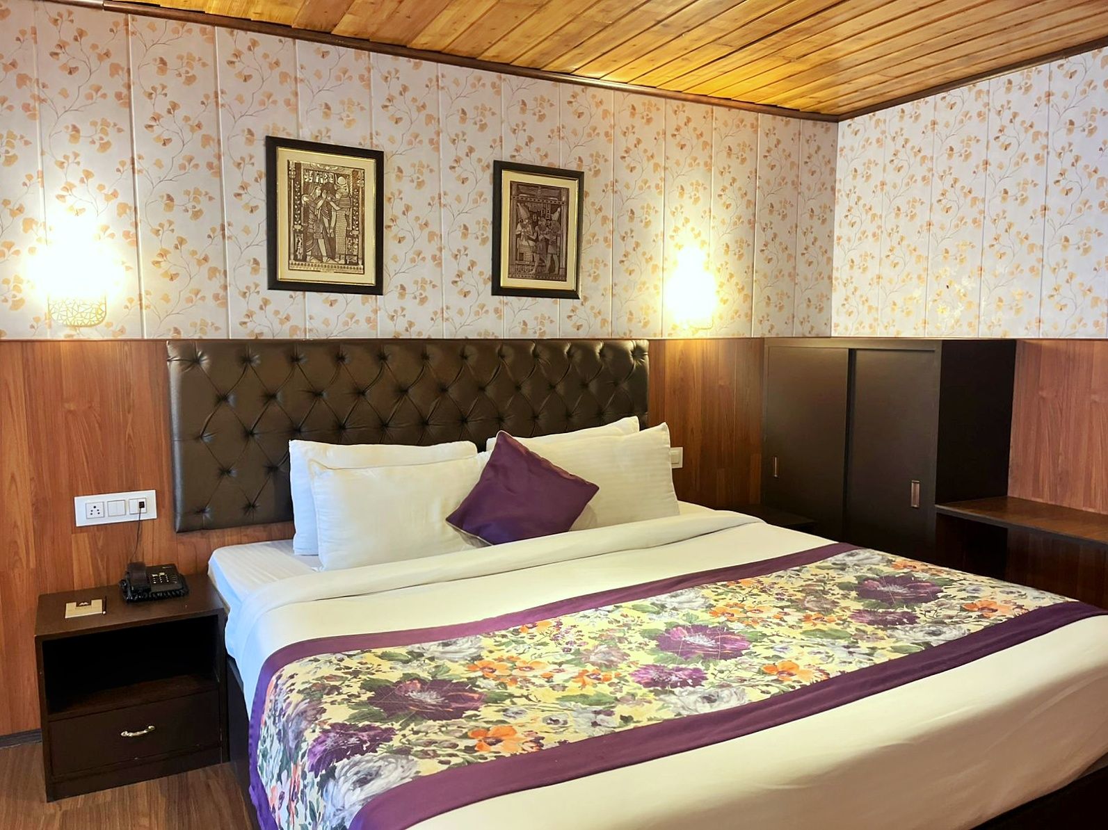 Mount Thistle Boutique Hotel Premium Kanchenjunga View Room 4