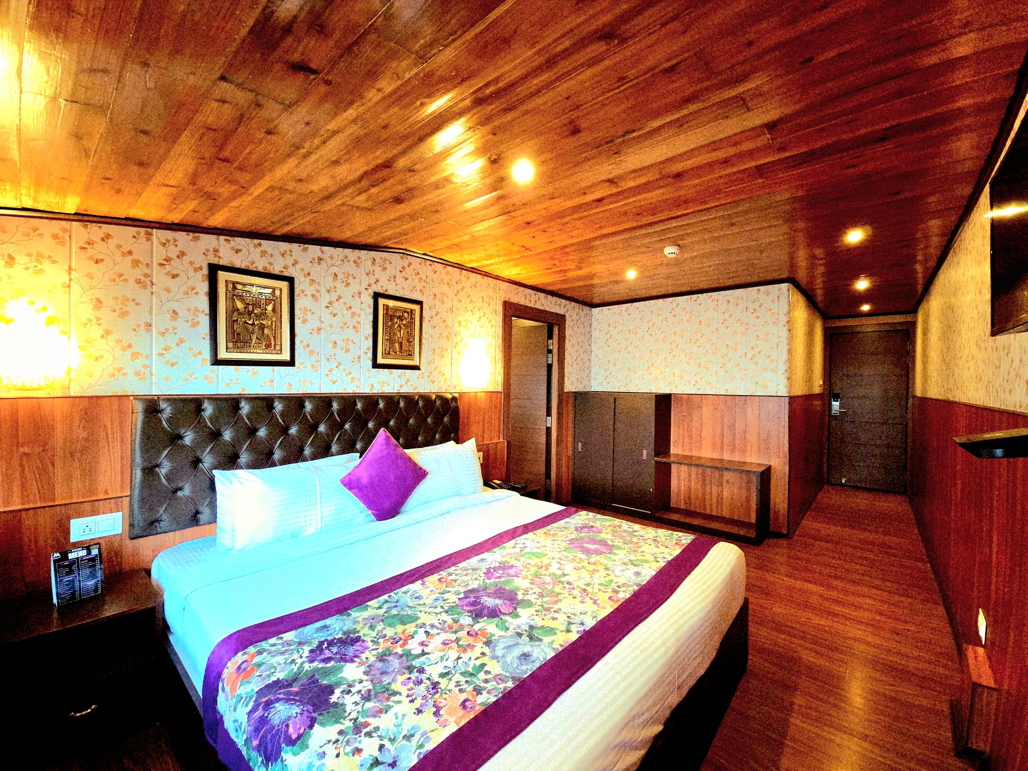 Attic Kanchenjunga View Room