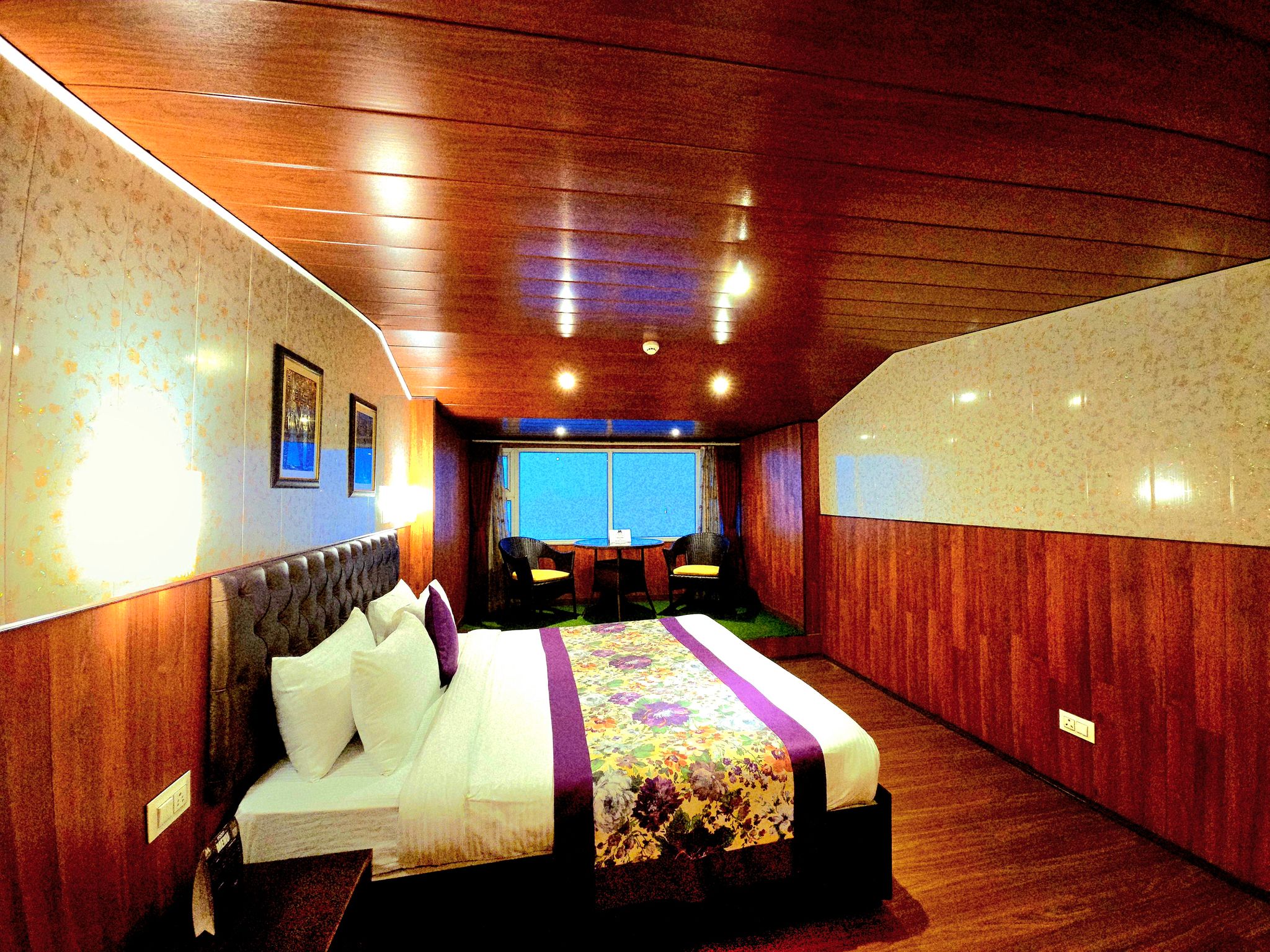 Attic Kanchenjunga View Room