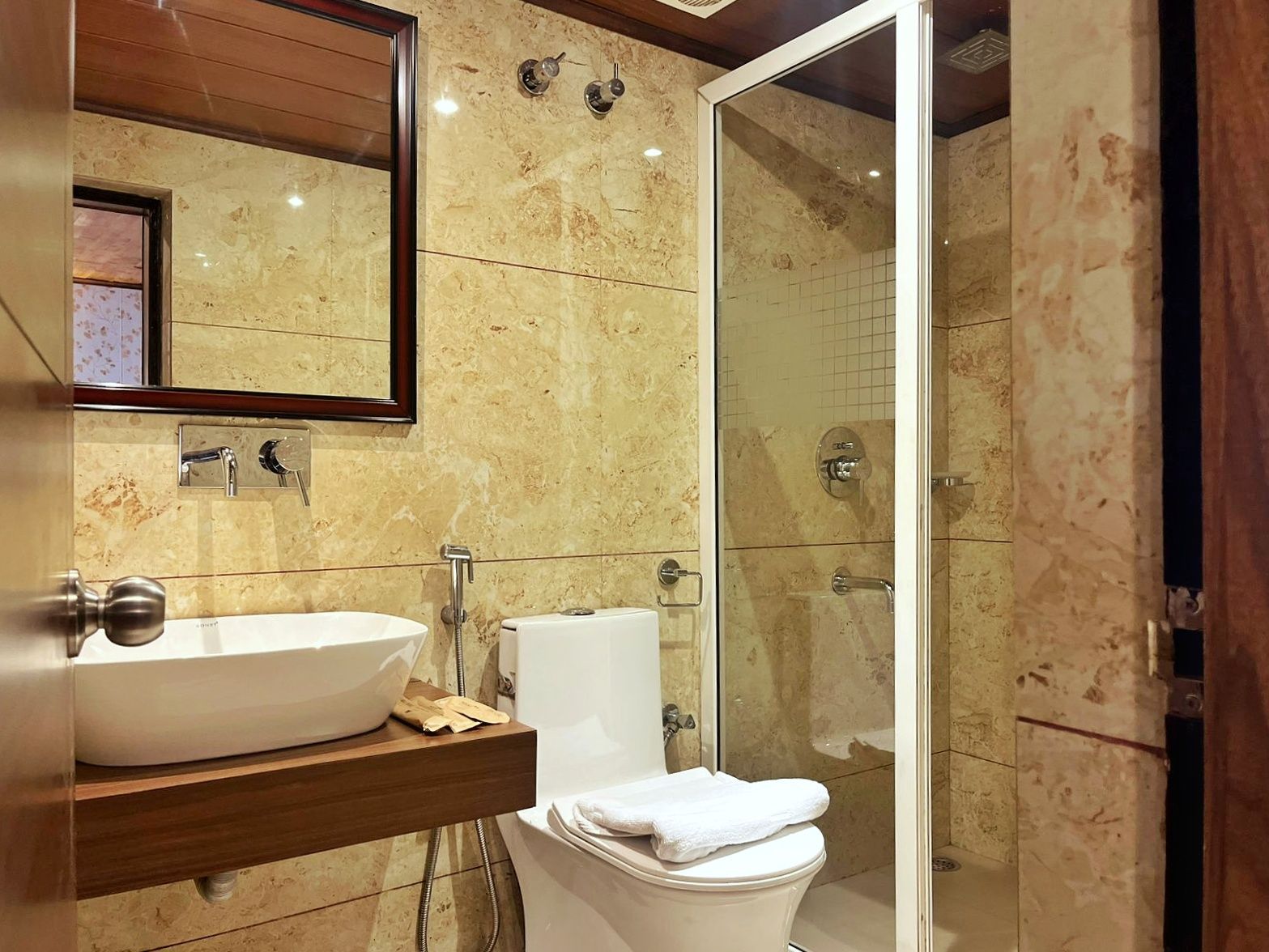 Attic Kanchenjunga View Room