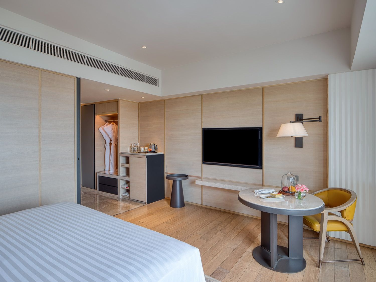 Superior Twin Bed Room City View