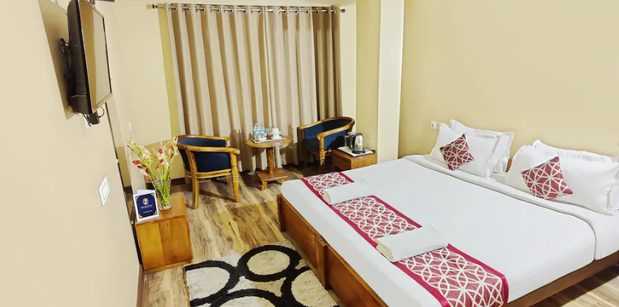 DELUXE ROOM