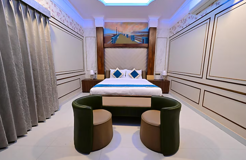 Sawant Palace Hotel Super Deluxe Room 7