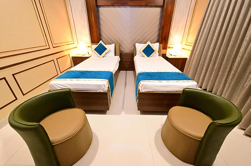 Sawant Palace Hotel Super Deluxe Room 8