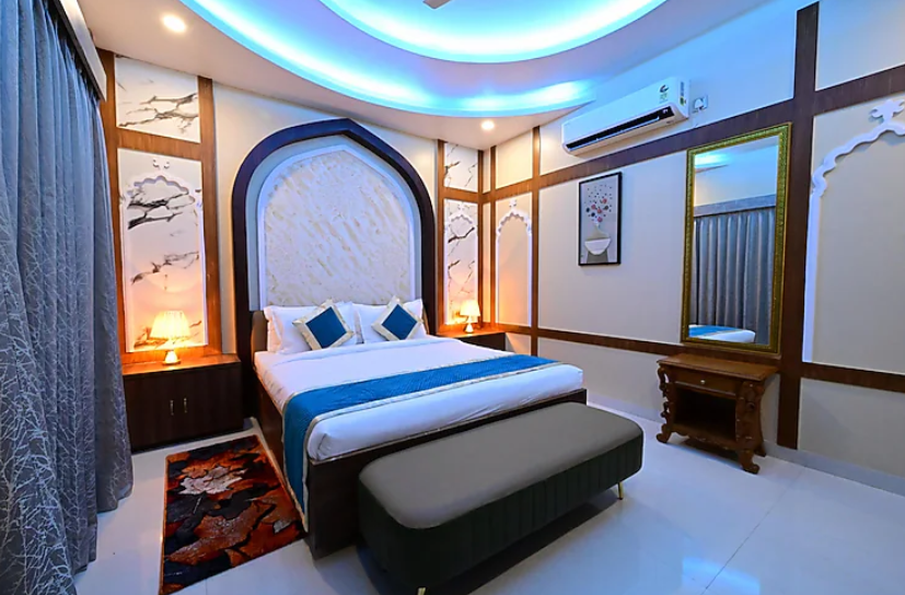 Sawant Palace Hotel Super Deluxe Room