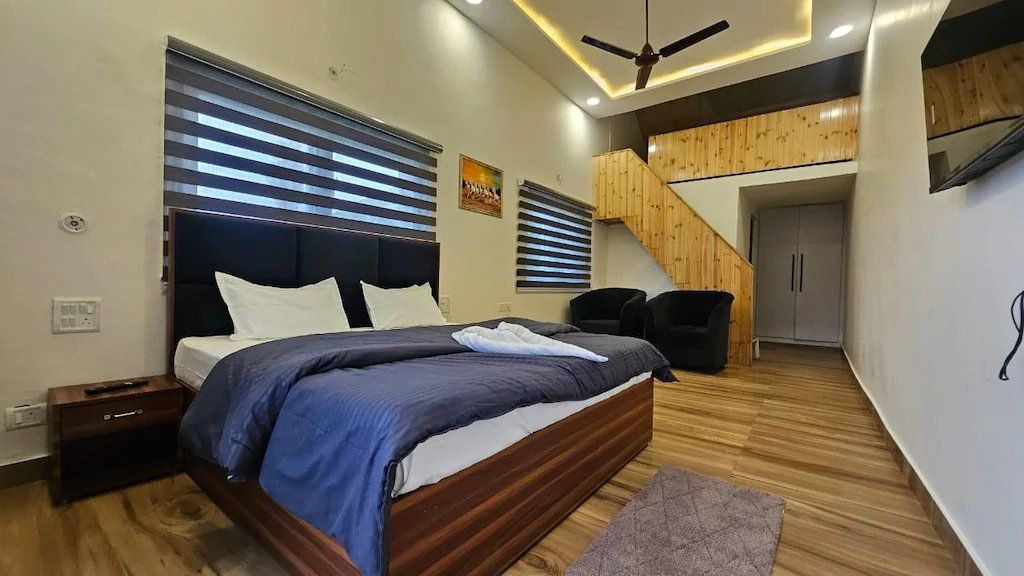 Room photos and details Deluxe
