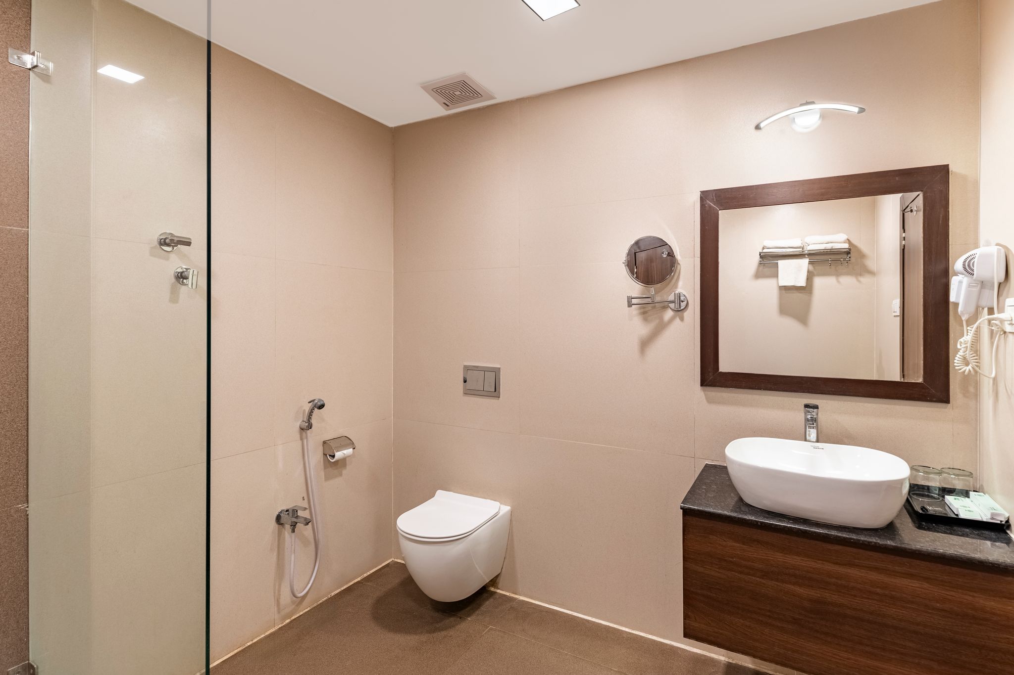 The Colonial - A Lake View Hotel in Udaipur Super Deluxe Room 4