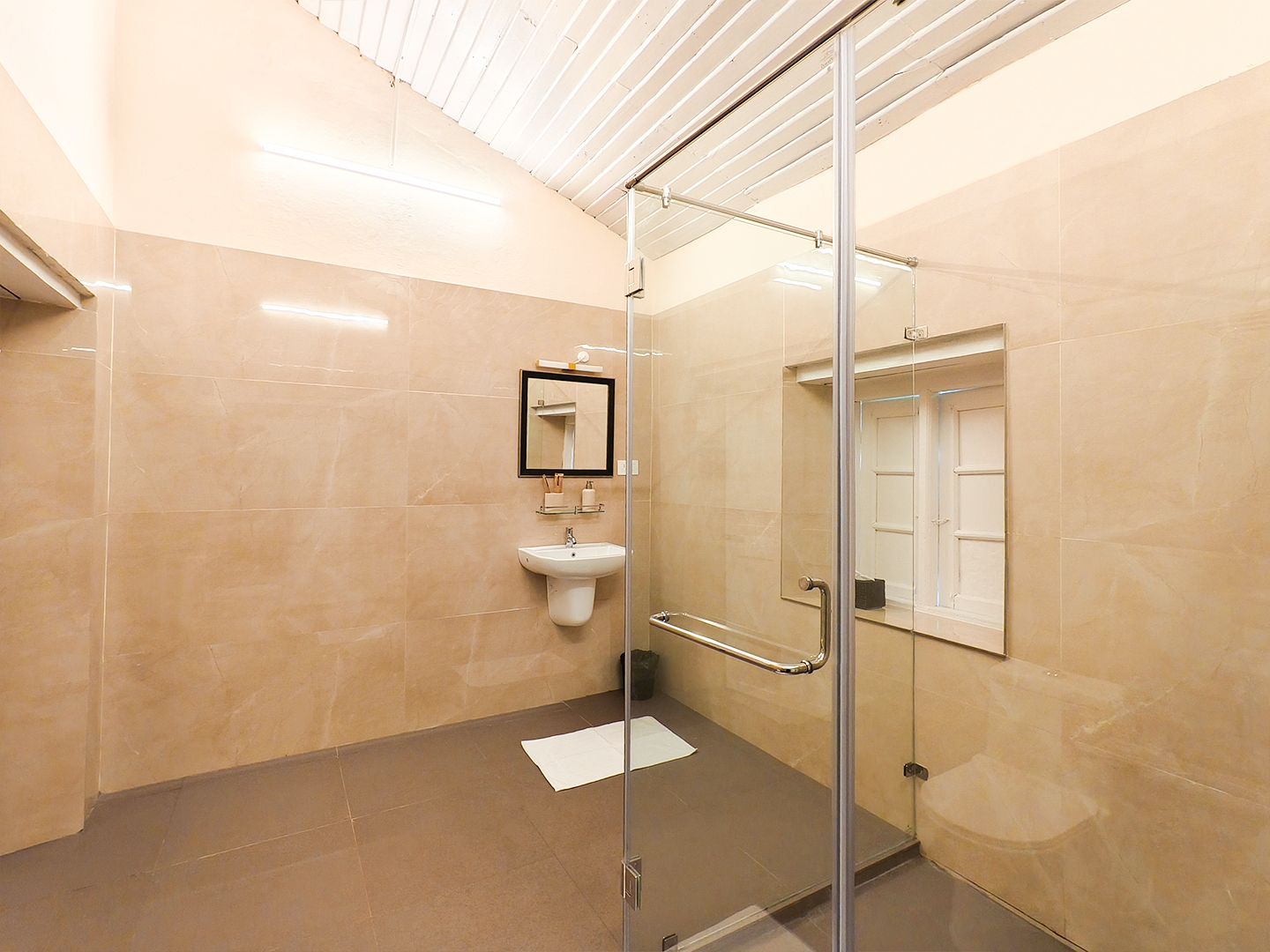 Sereniva Orange Grove Bungalow Heritage Deluxe Room 13