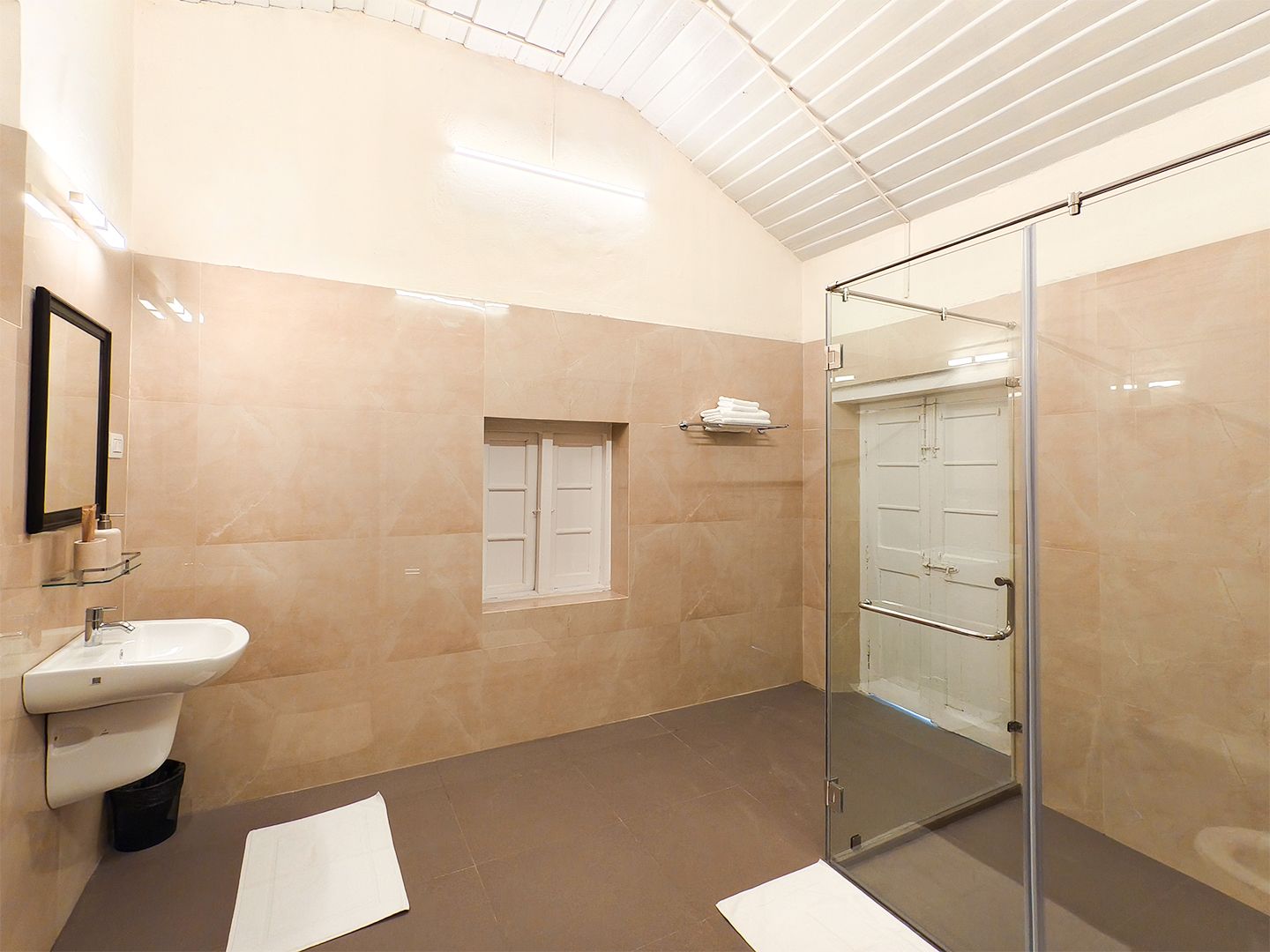 Sereniva Orange Grove Bungalow Heritage Deluxe Room 10