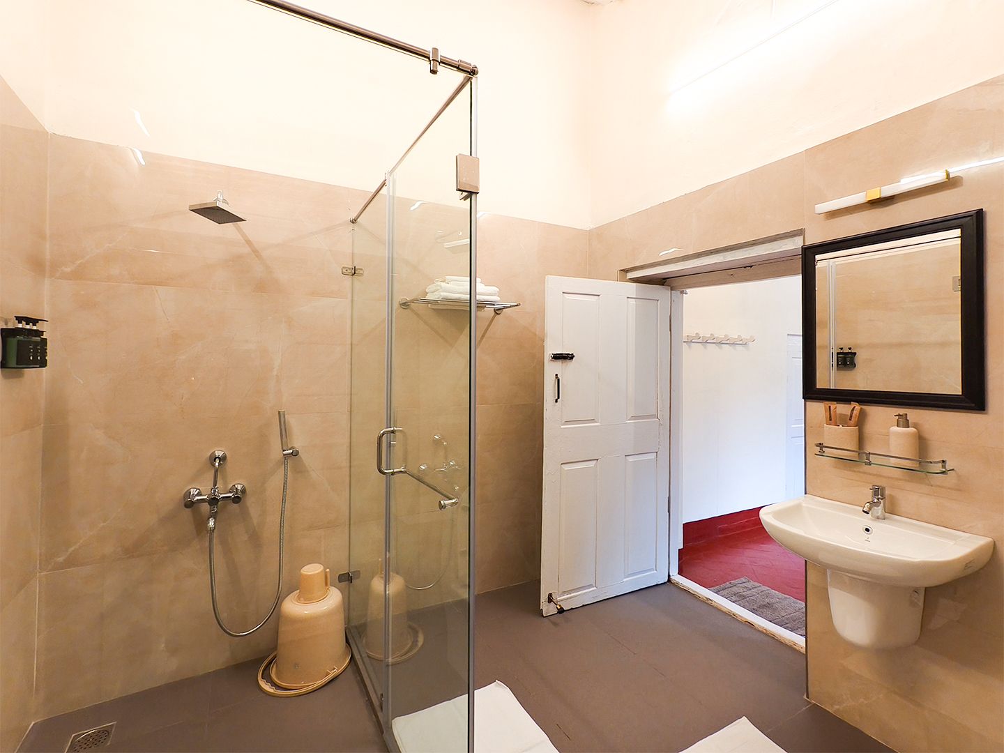 Sereniva Orange Grove Bungalow Heritage Deluxe Room 12