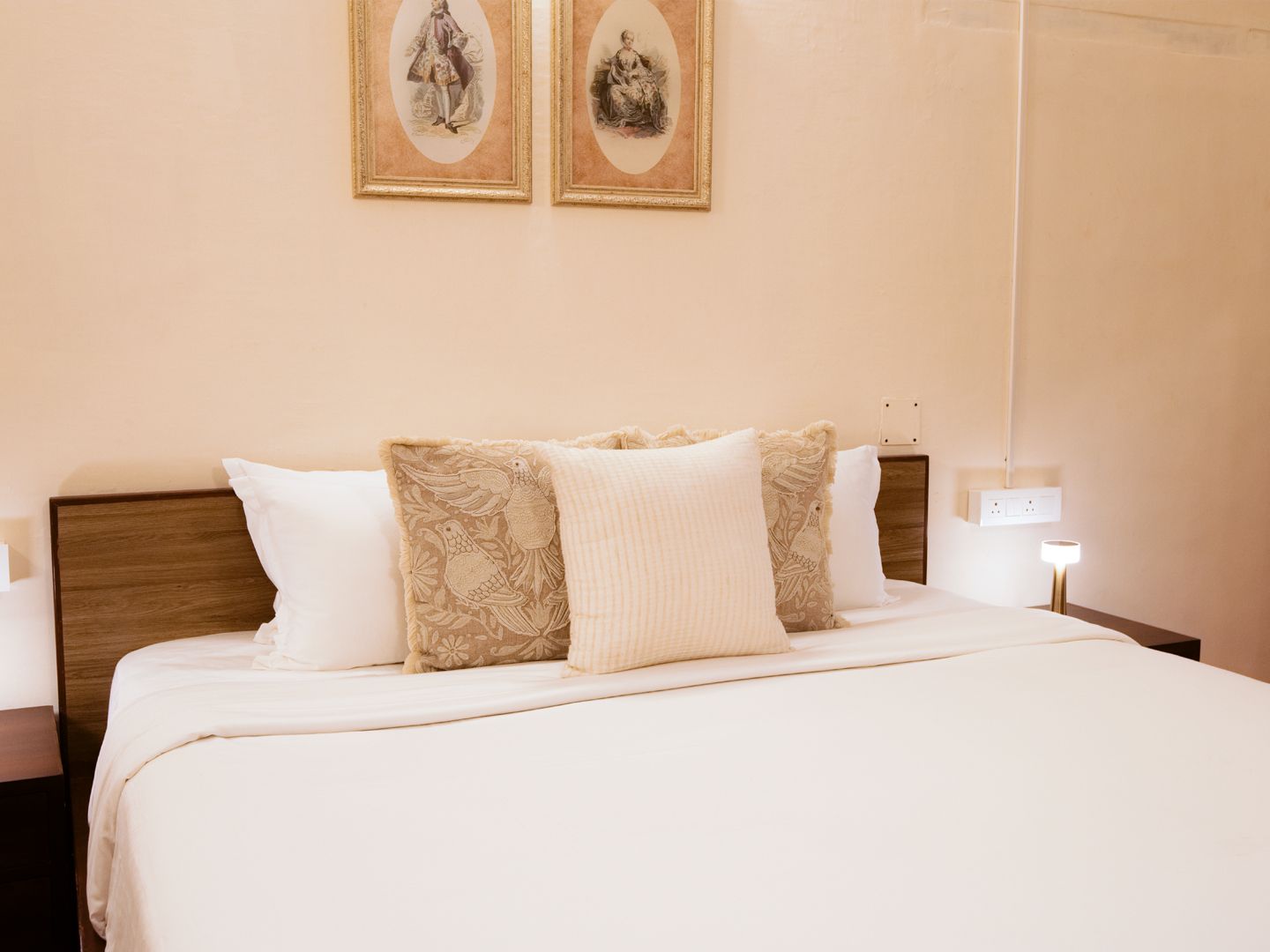 Sereniva Orange Grove Bungalow Heritage Deluxe Room