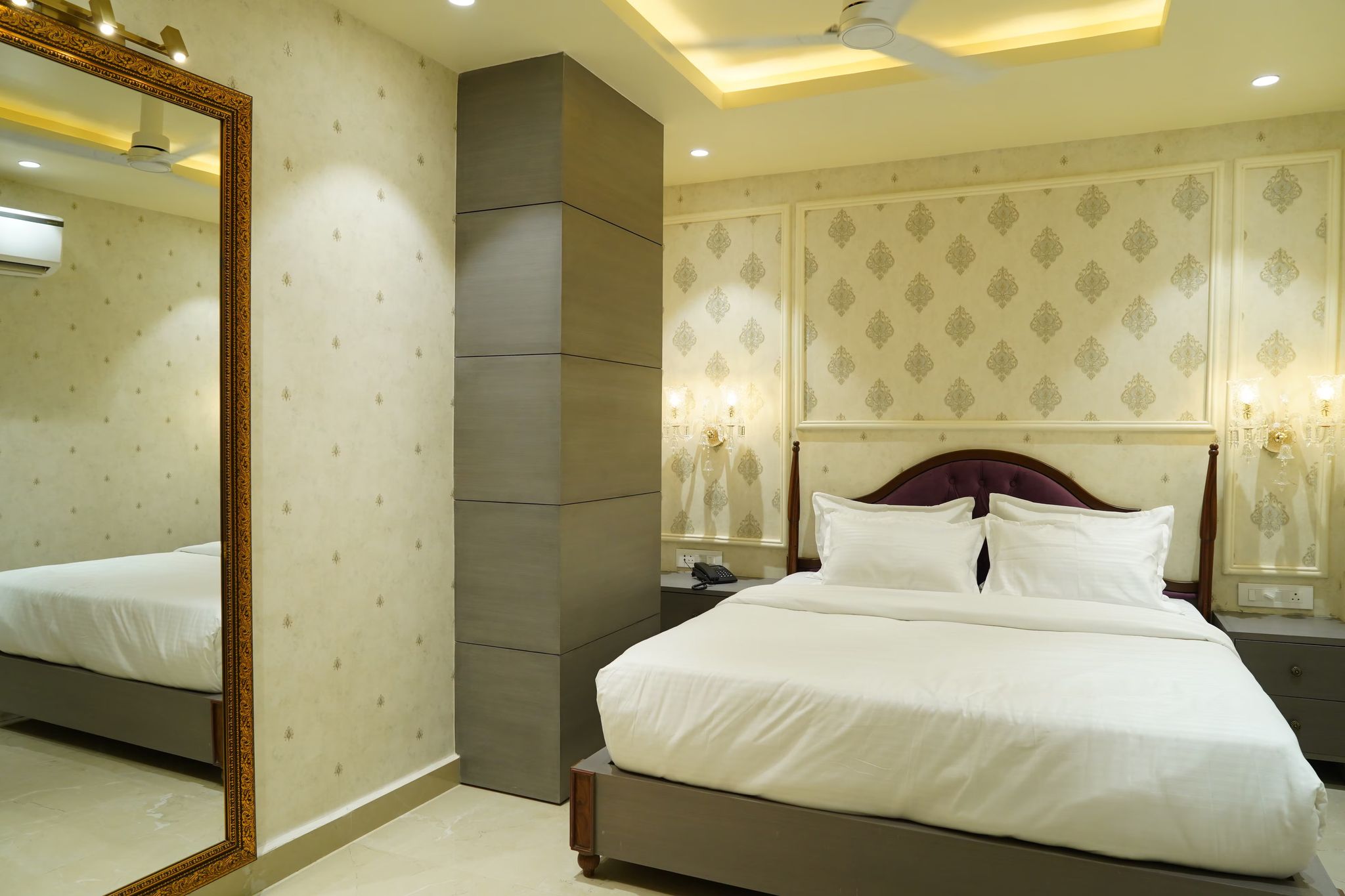 Hotel Black Panther Deluxe Room 2