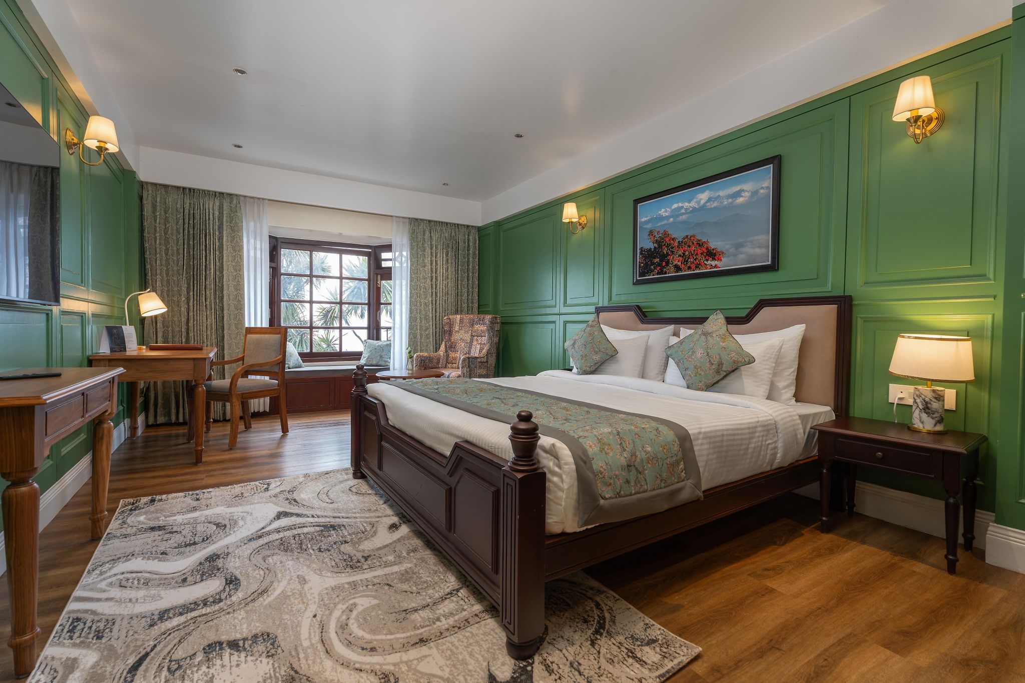 Planter's Heritage by Cilantro Collection- Mall Road Autumn Flush (02pax) 3