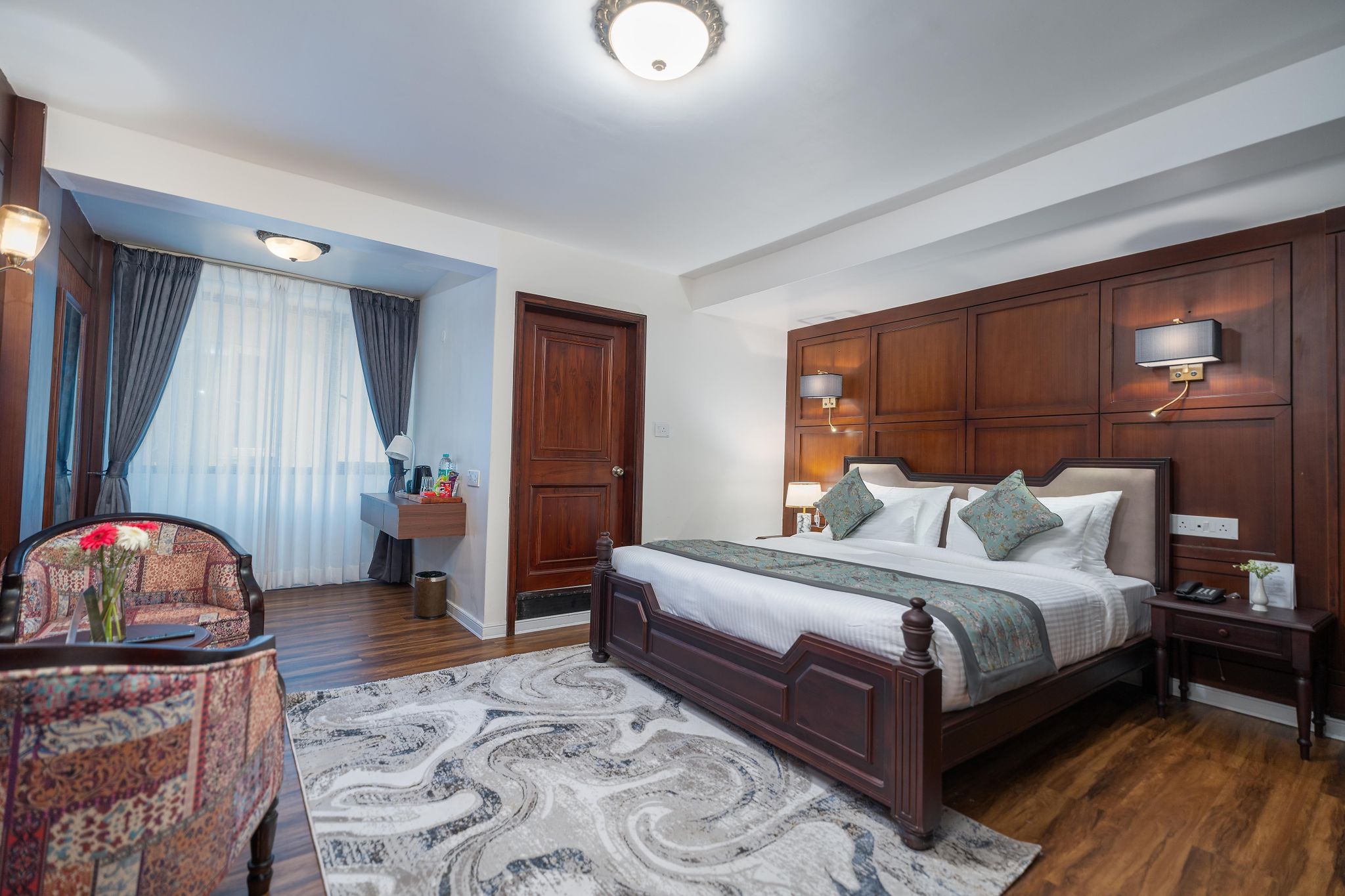 Planter's Heritage by Cilantro Collection- Mall Road Autumn Flush (02pax) 6