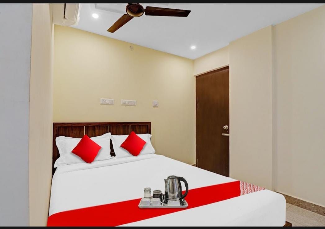 SS Residency Deluxe Room