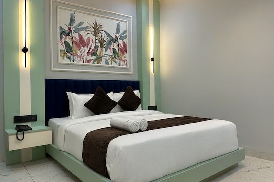 The Hotel Phoenix Inn Deluxe Room 2