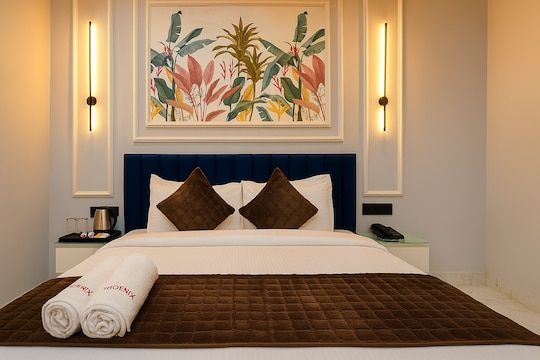 The Hotel Phoenix Inn Deluxe Room 4