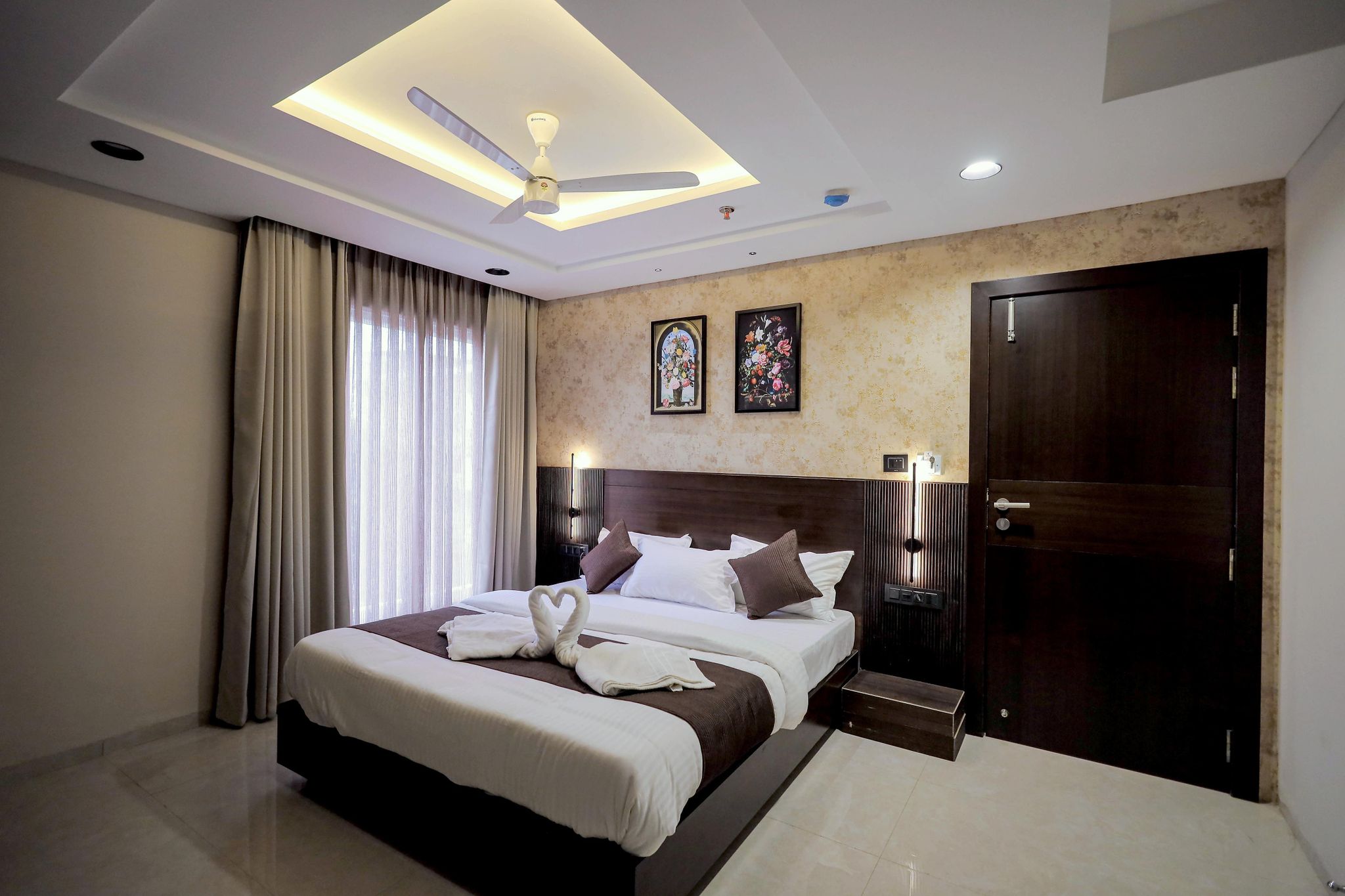 SATYAM INN King Bed Room