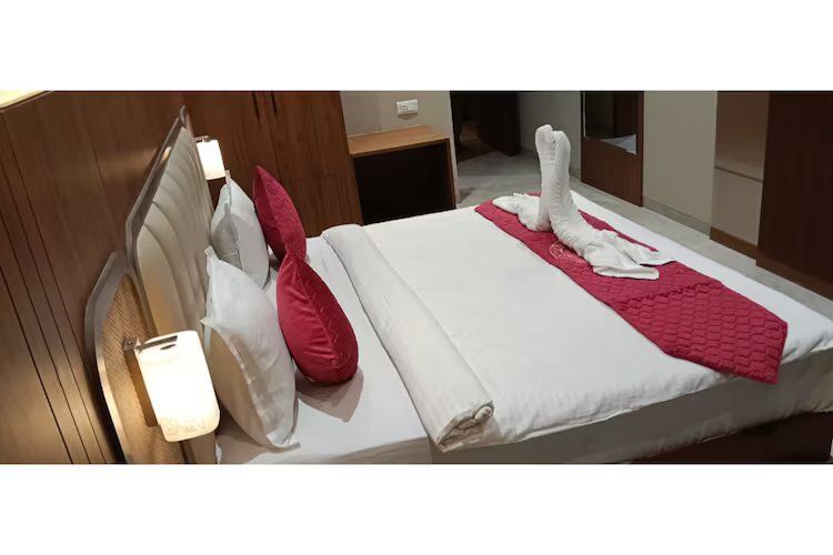 Tanishka Inn Deluxe Room 2