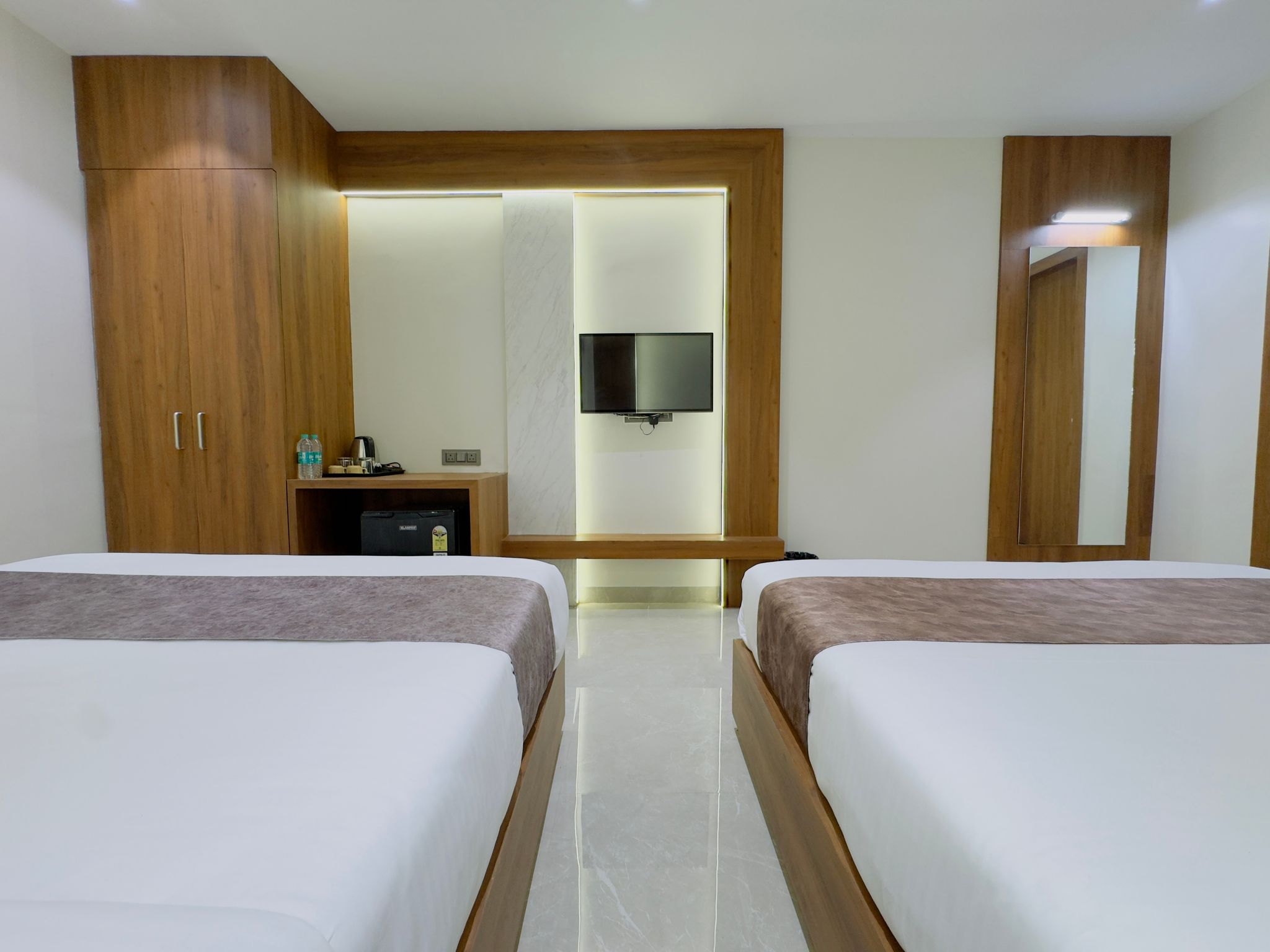 Travinities Hotel Avni Palace Superior Triple Room 3