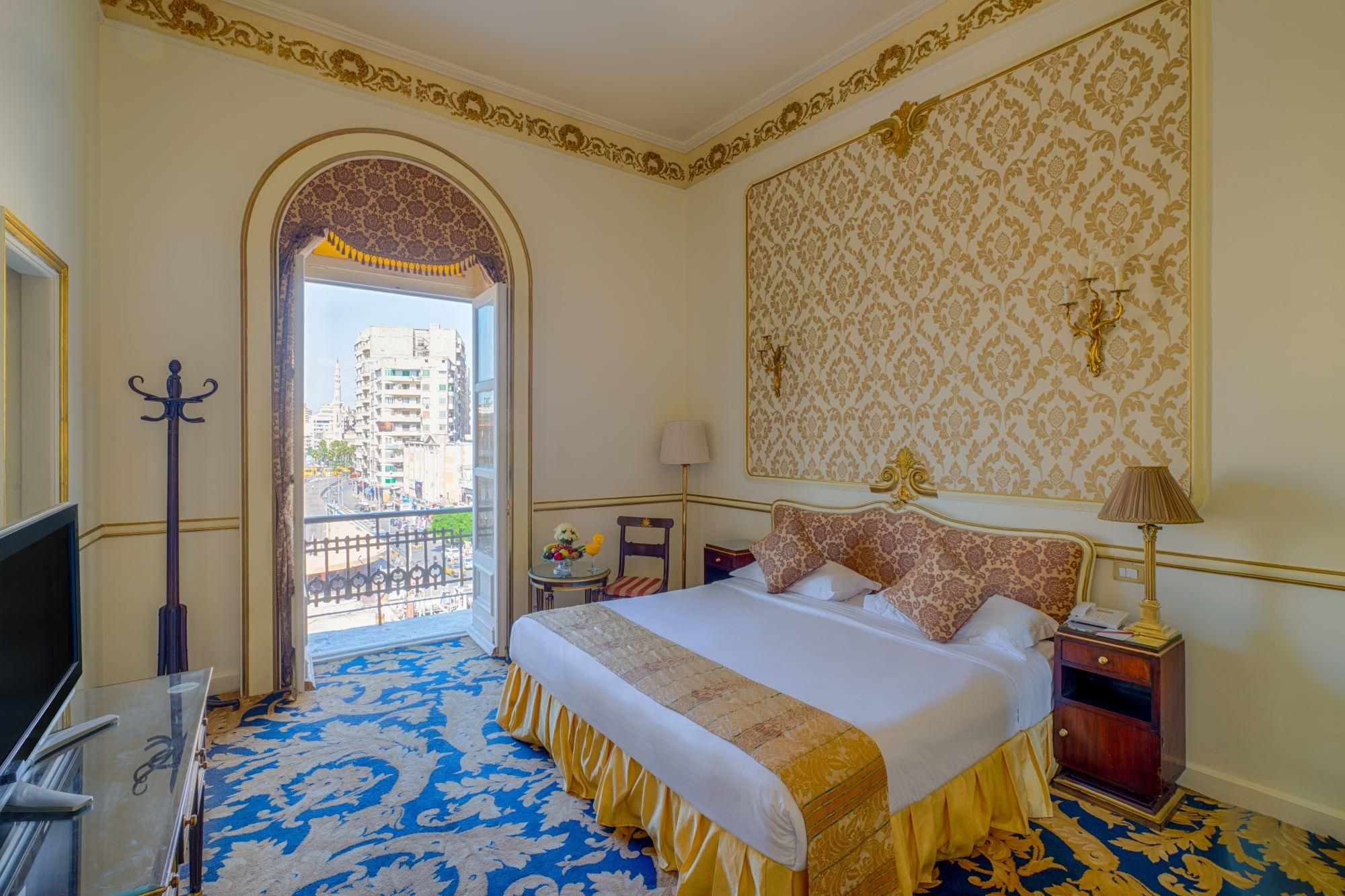 Le Metropole Luxury Heritage Hotel Since 1902 by Paradise Inn Group Golden Deluxe Side Sea View Room 2