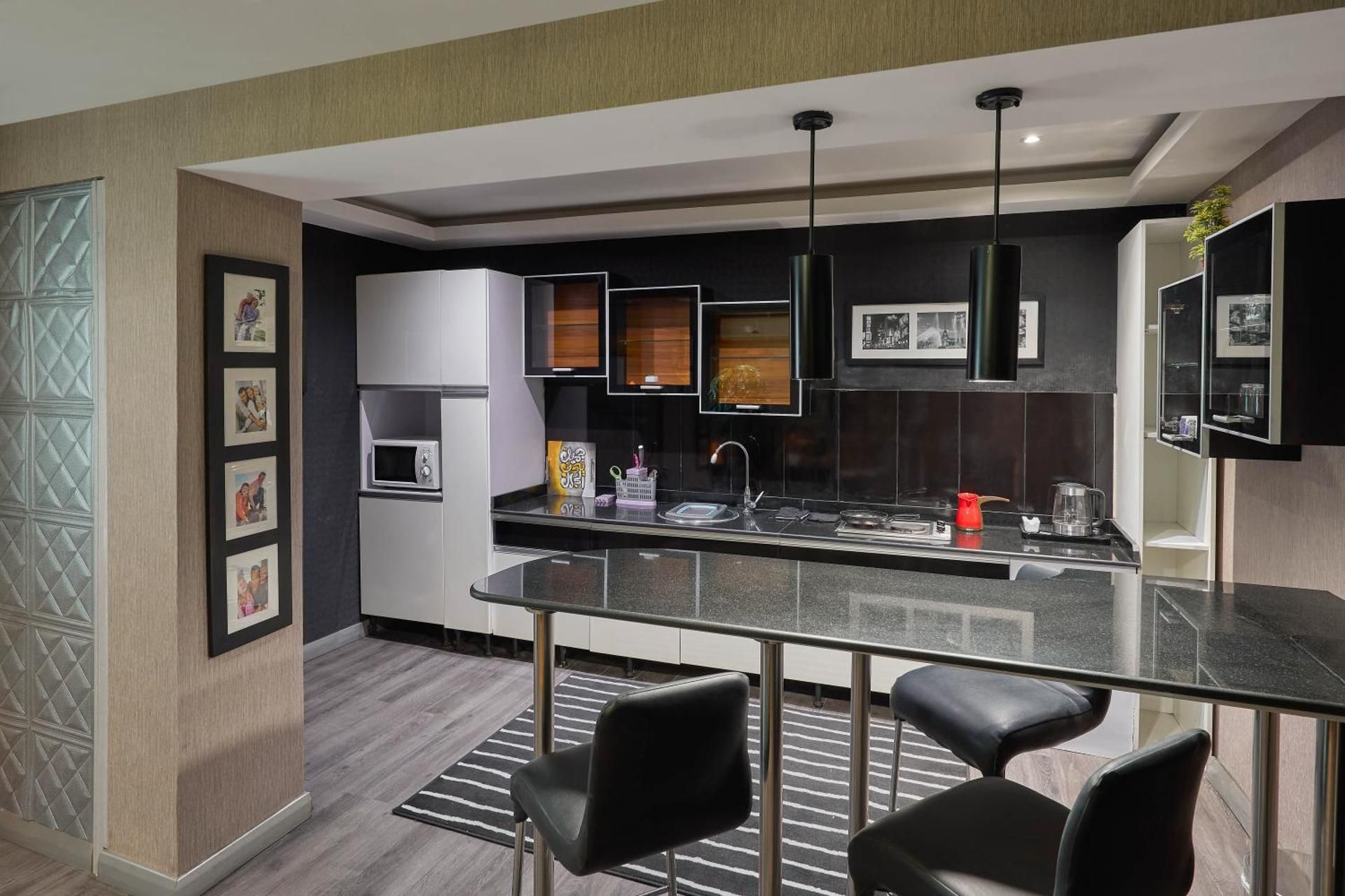 Deluxe Suite Family