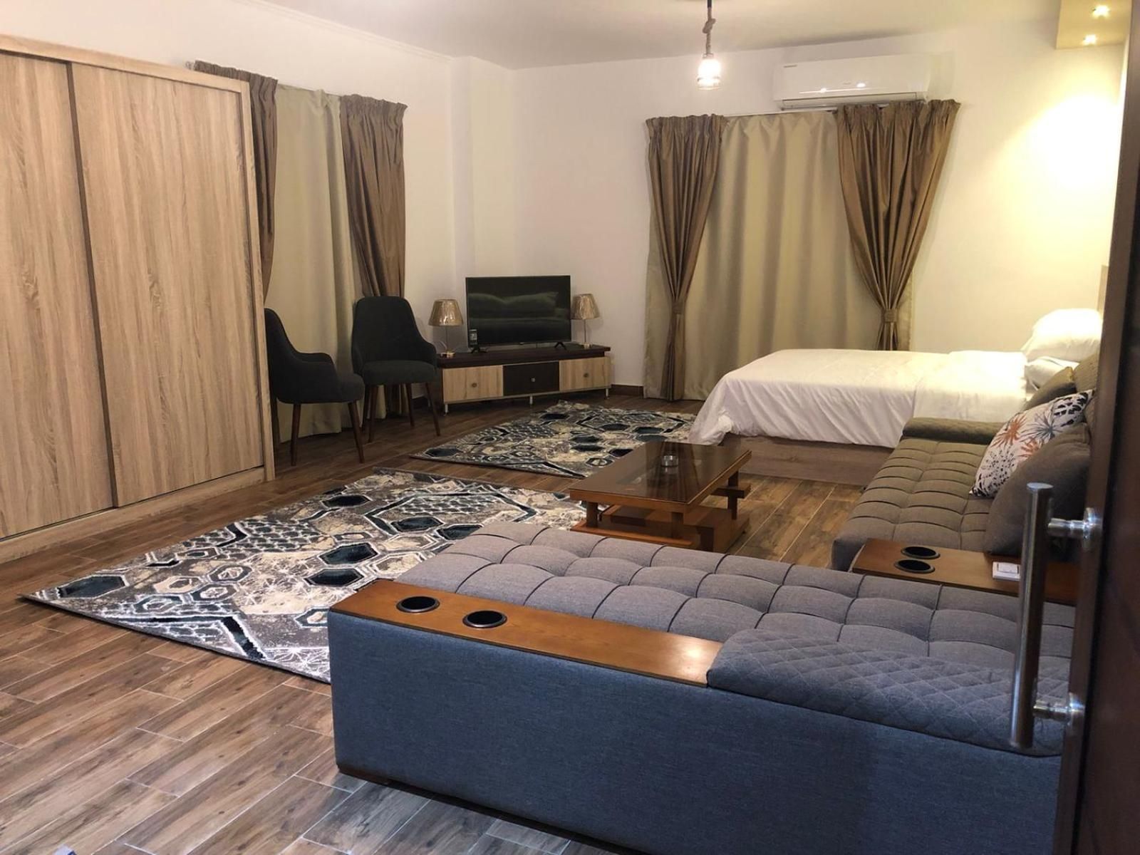 Studio Apartment