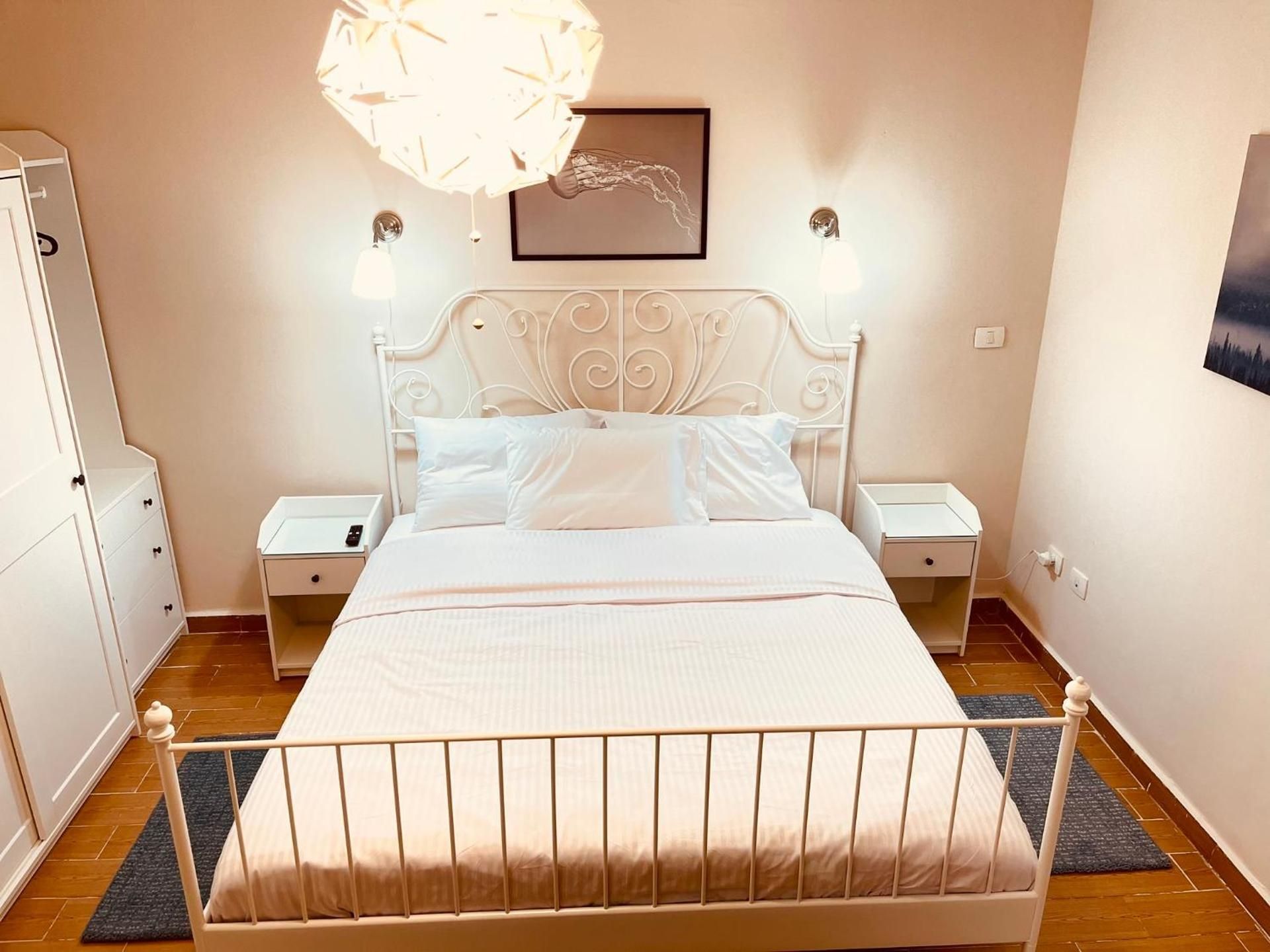 Casa Do Cairo-Dar Masr AlRehab Three-Bedroom Apartment