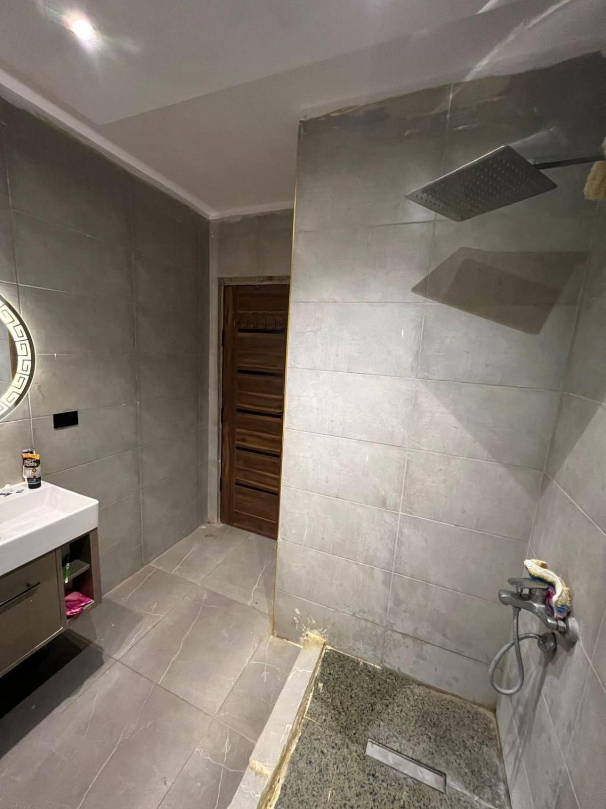 Single Room with Shared Toilet