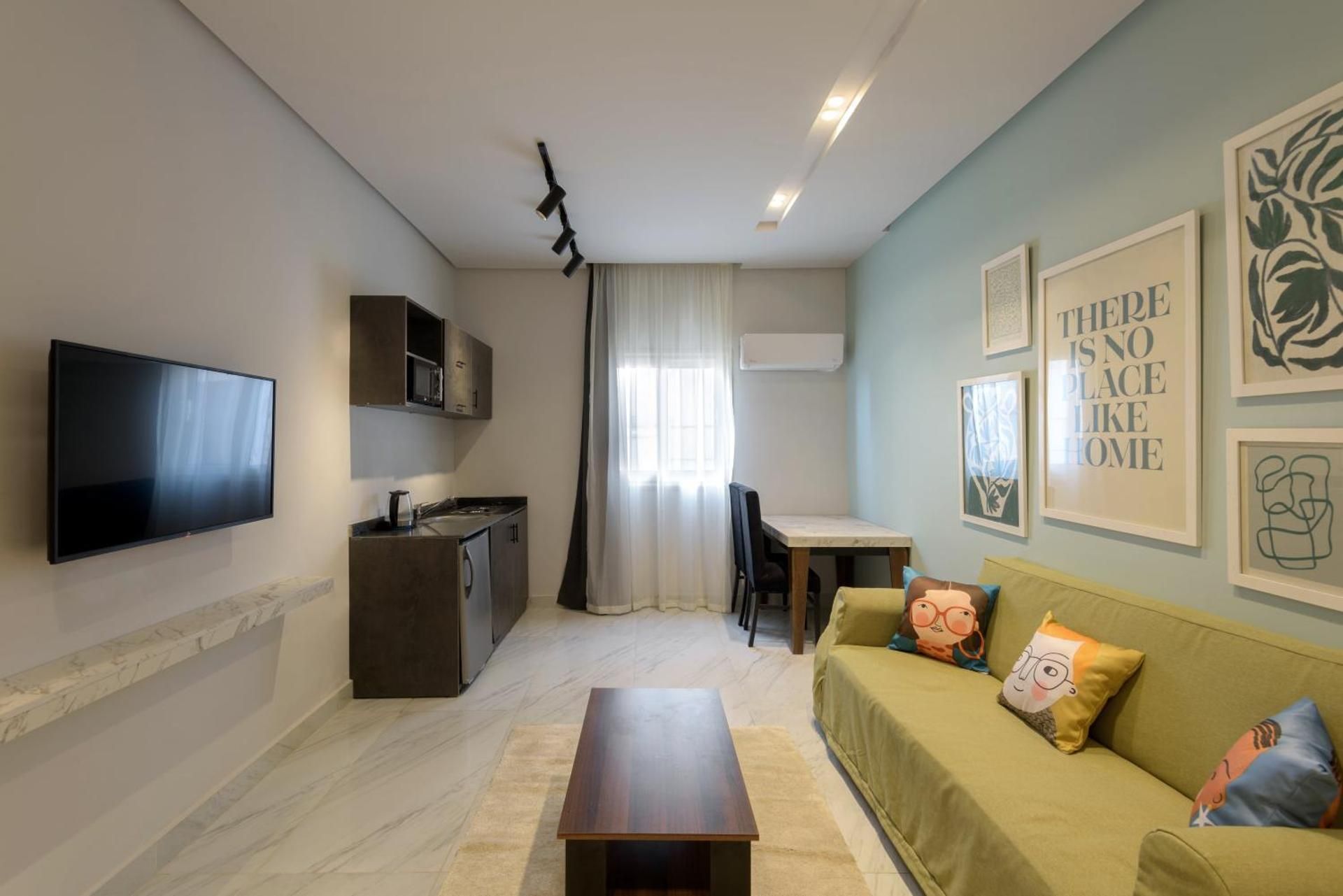 One-Bedroom Apartment