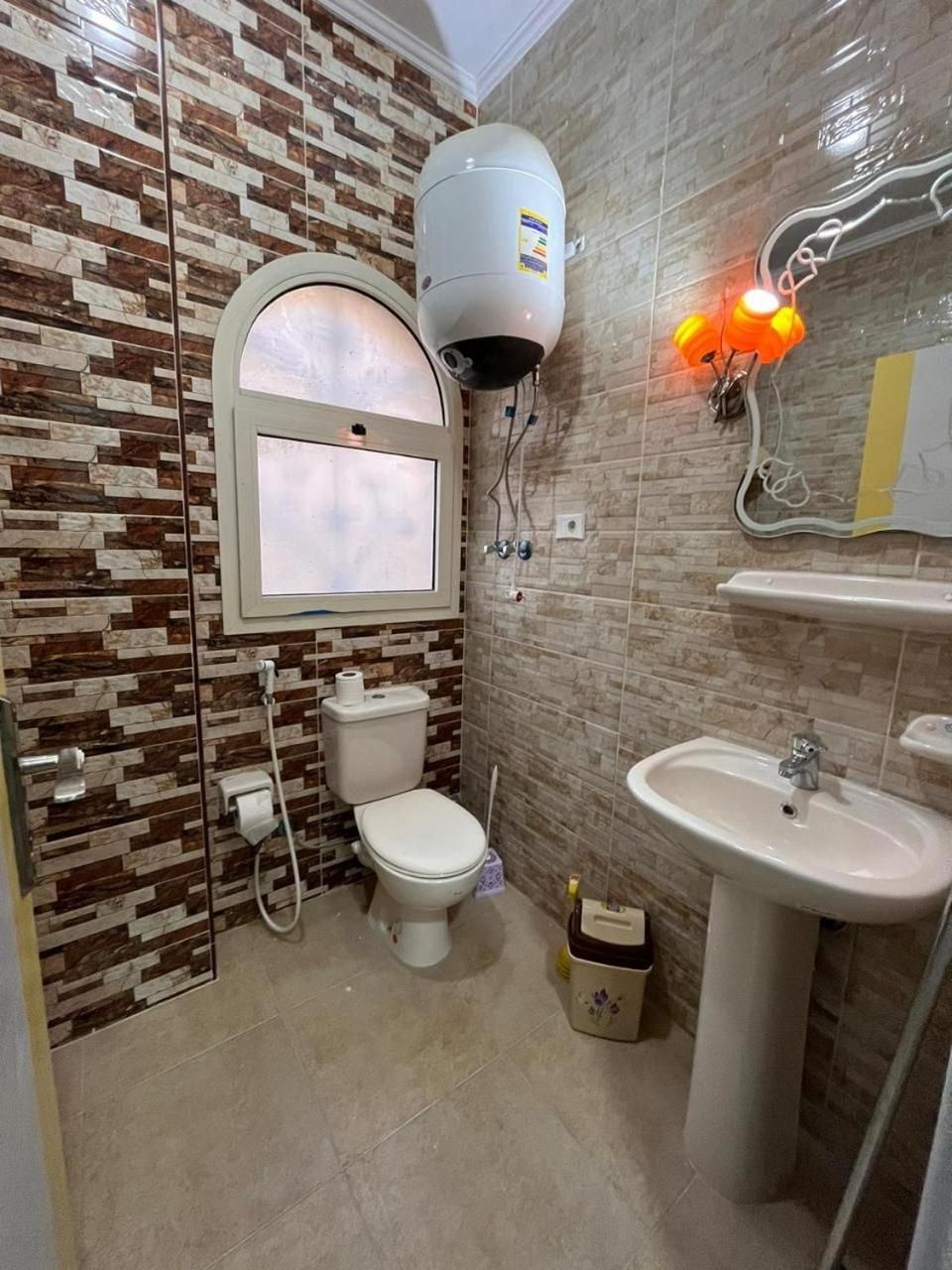 259 Alyasmeen 5 One-Bedroom Apartment