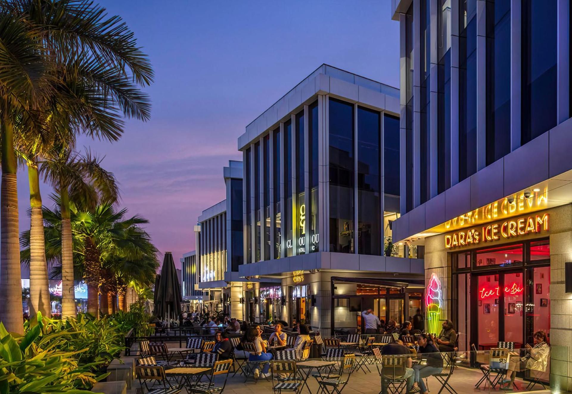 Travelholic AUC Residence