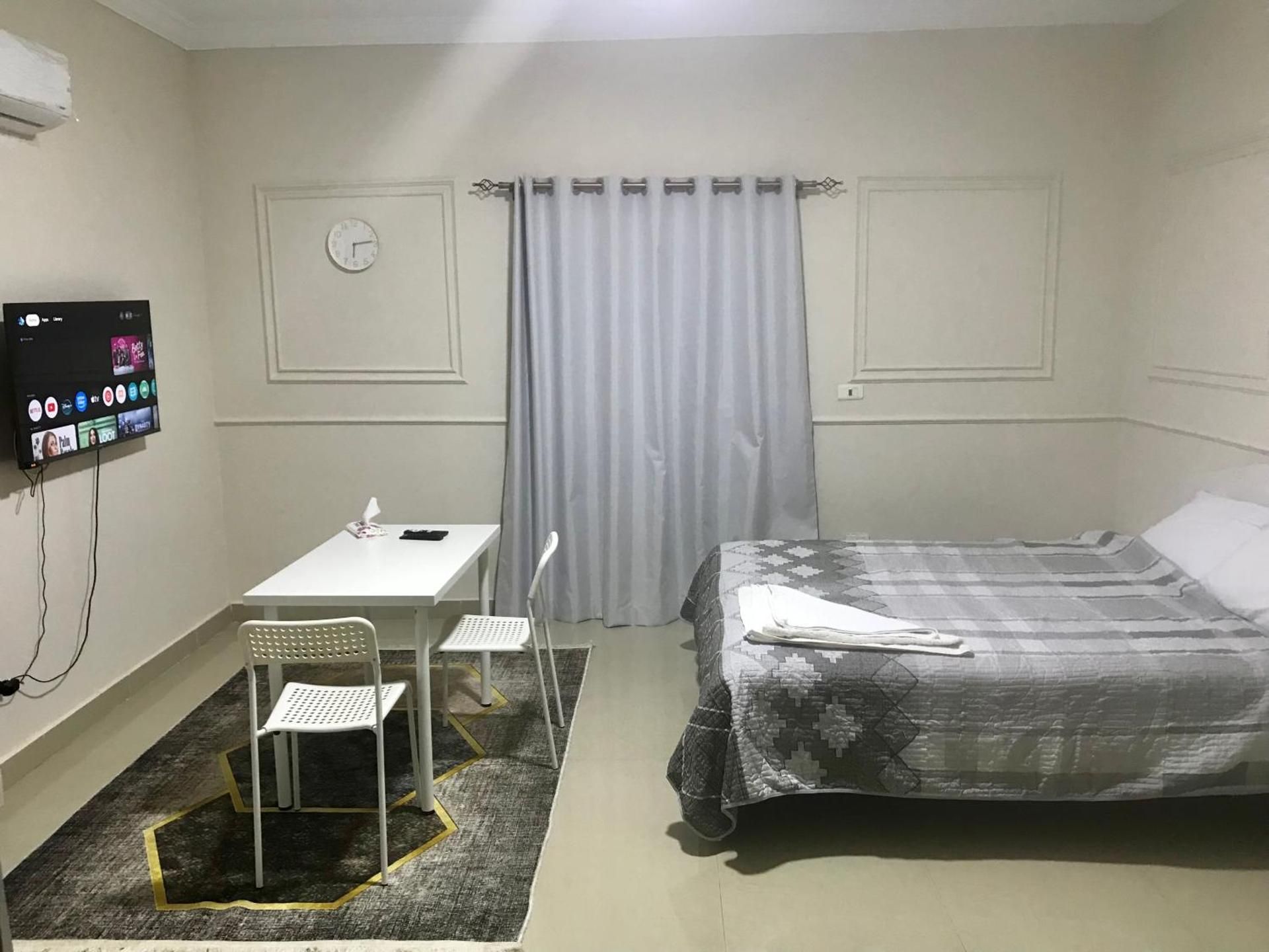 King Studio with Sofa Bed