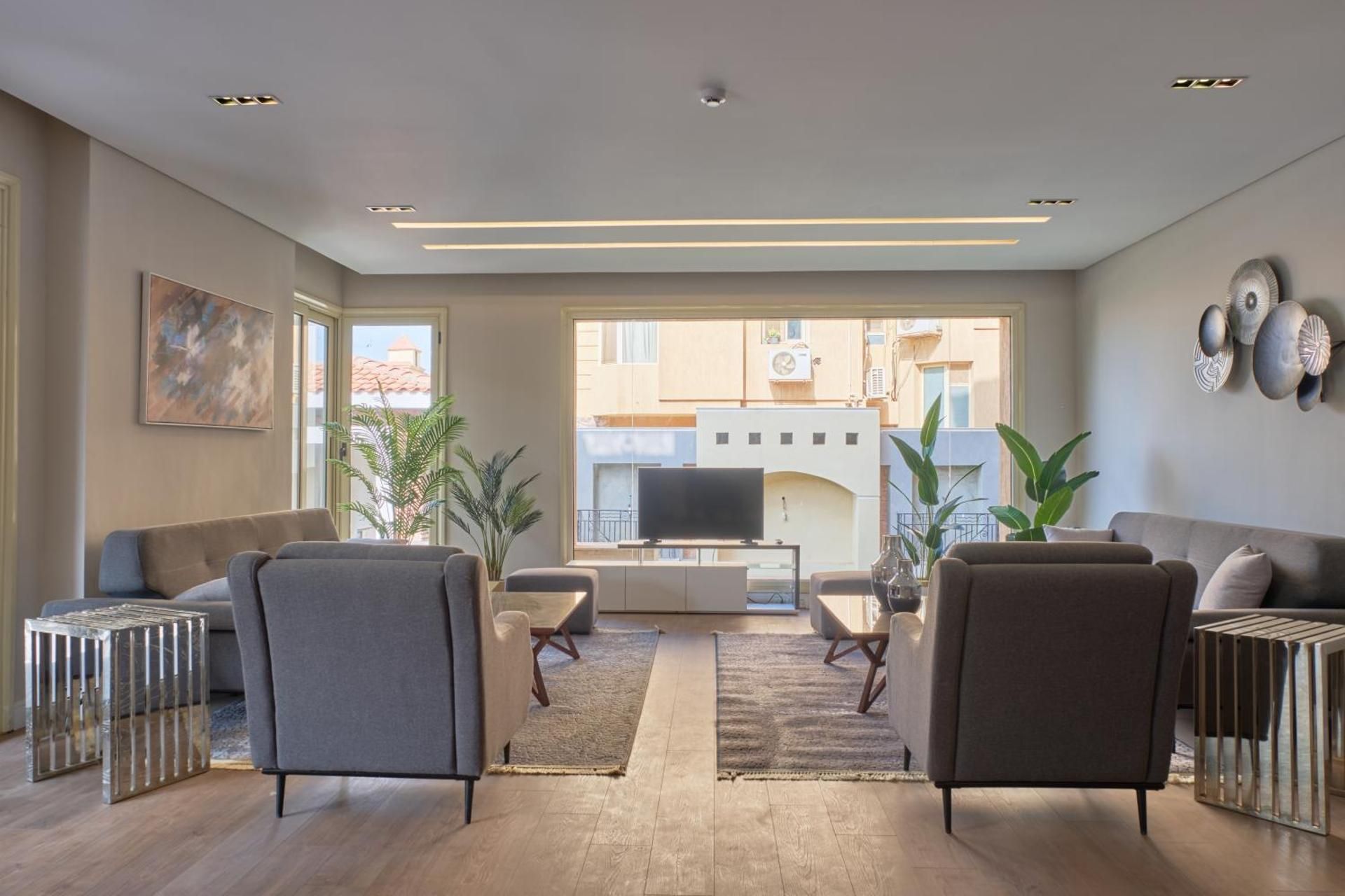 shared lounge/tv area