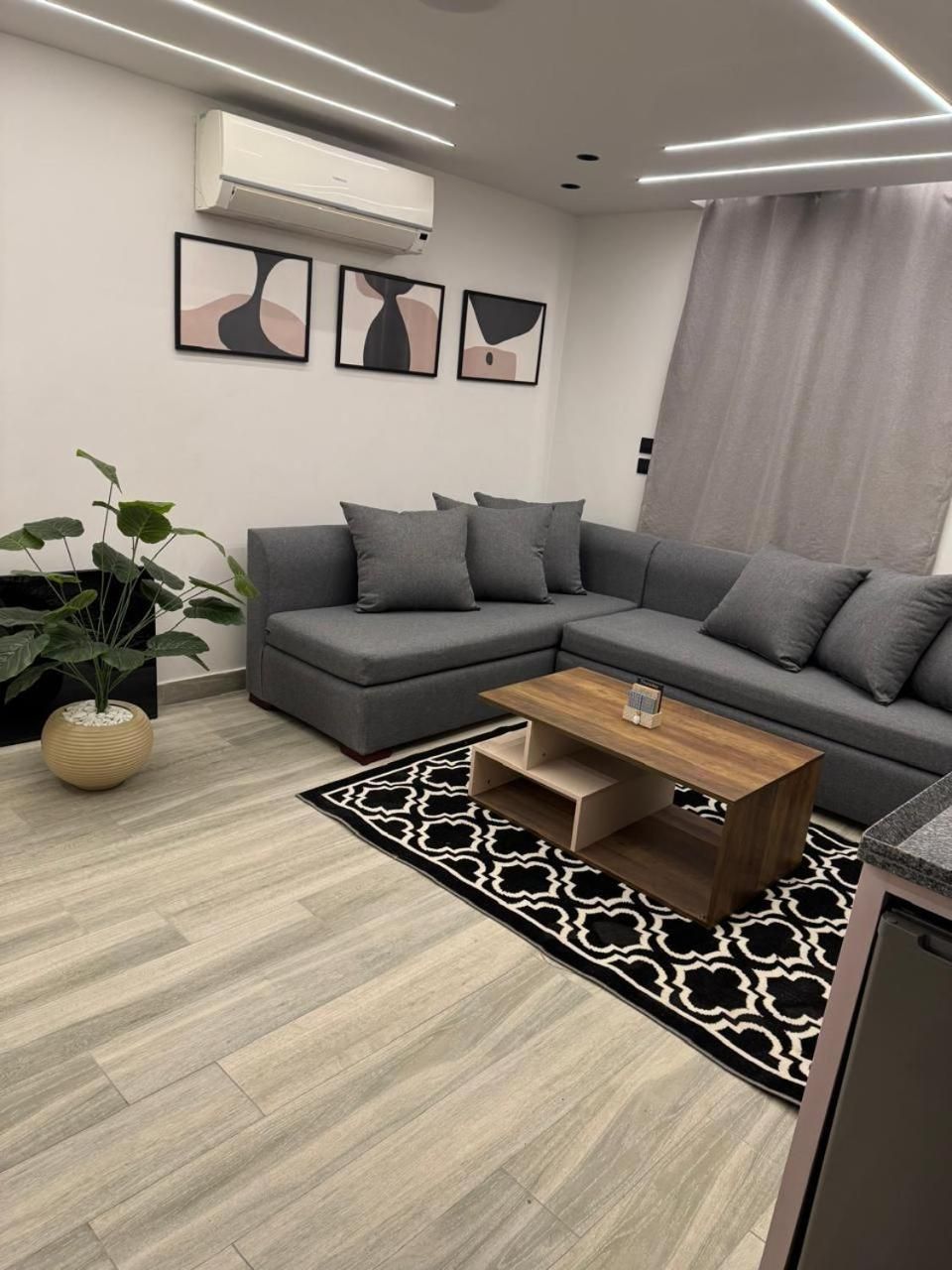 City Lights Apartment