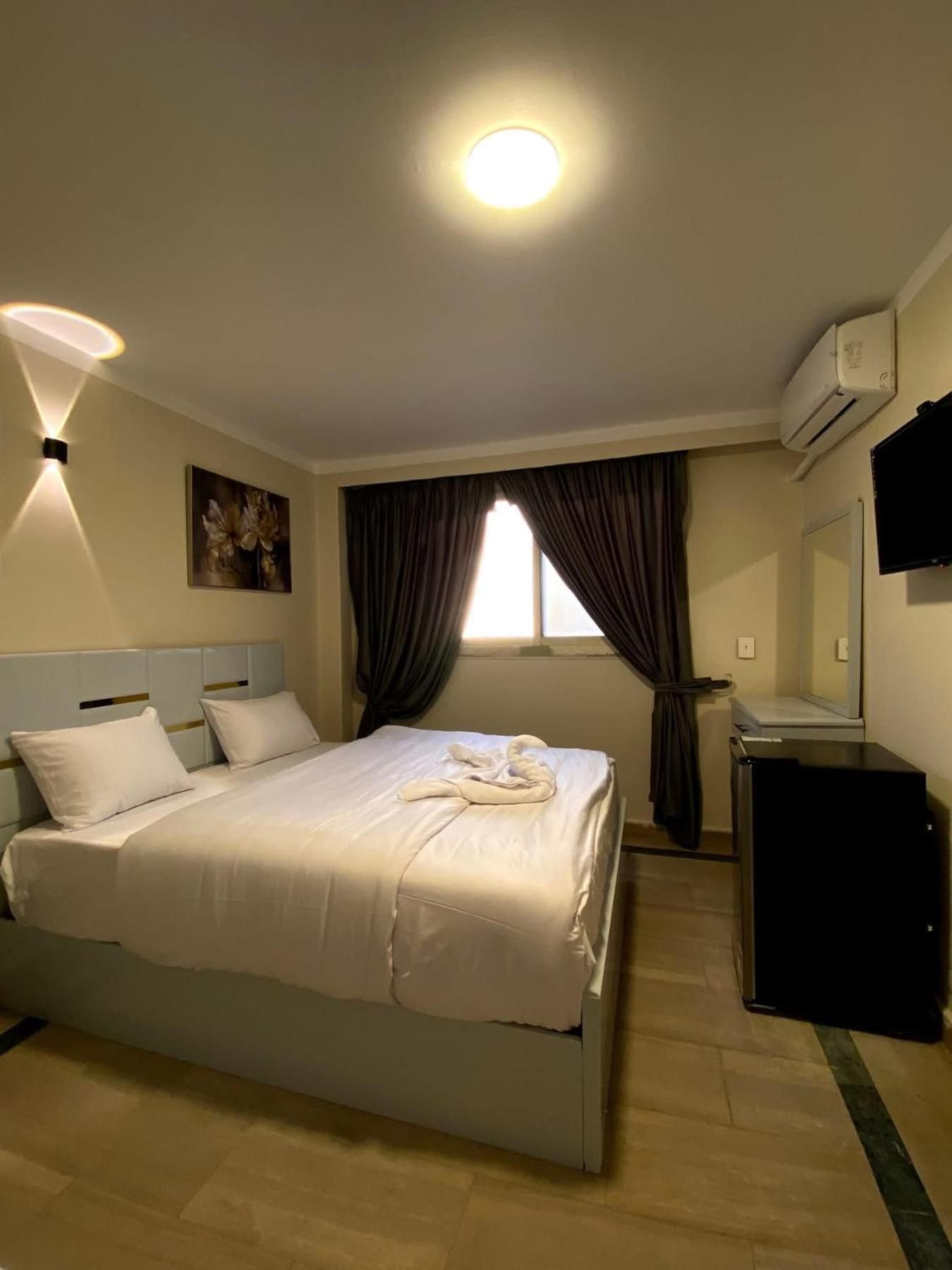 Single Room With Private Bathroom