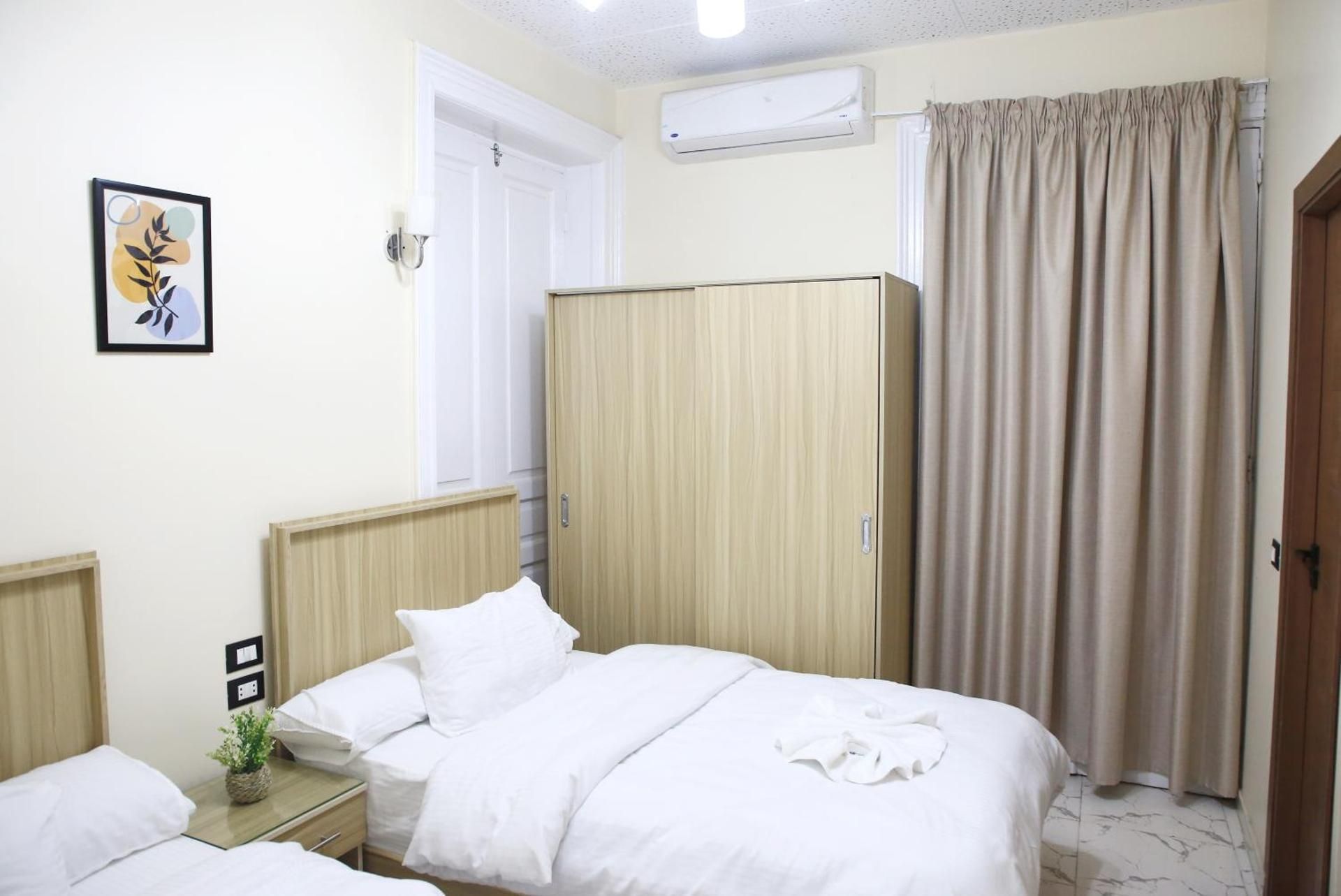 Single Room with Private External Bathroom